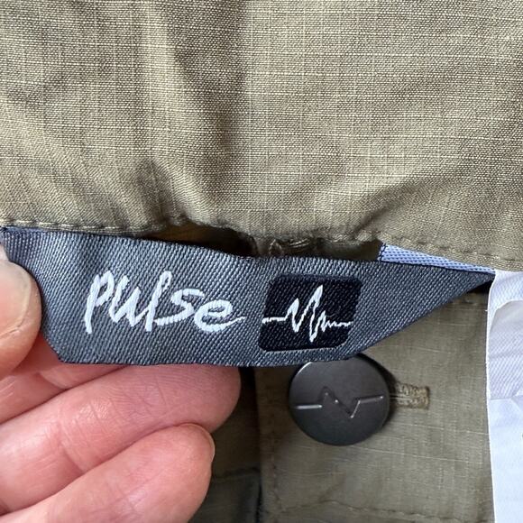 Pulse Olive Green Cargo Shorts Small - Picture 4 of 5